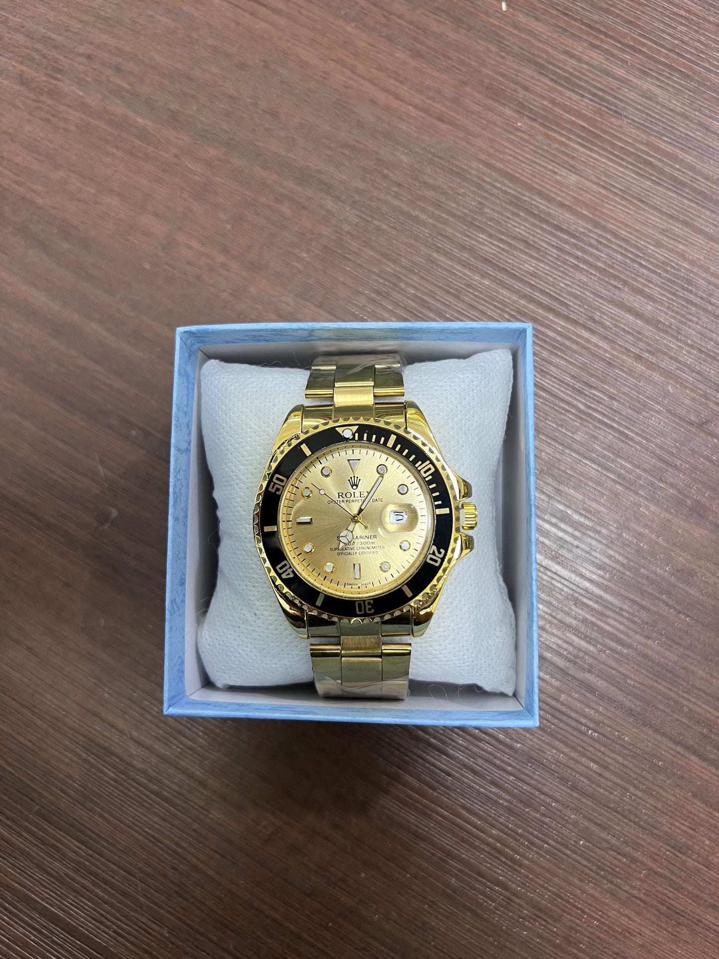 Reloj Estilo Lujo Suizo Dorado